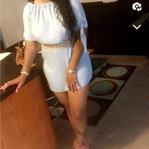 Off the shoulder jean dress - Picture 1 of 3